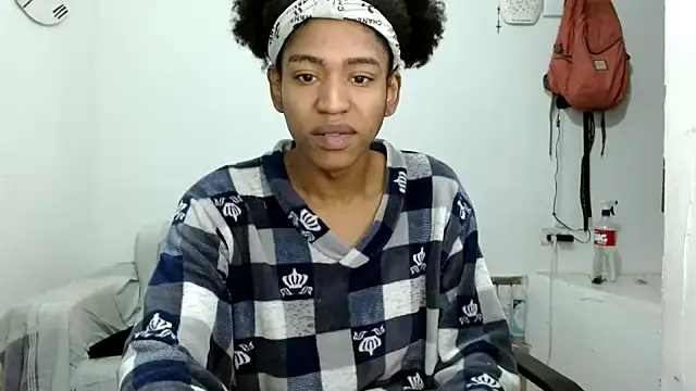 angelamarie1 online show from October 28, 9:24 am