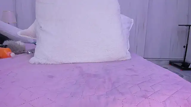 Snapshot of paola_rodriguez chatting on February 13, 10:22 pm paola rodriguez online show from February 13, 10:22 pm