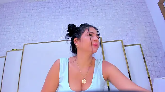 Snapshot of paola_rodriguez chatting on September 20, 11:44 am paola rodriguez online show from September 20, 11:44 am
