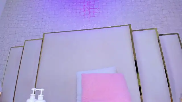 Snapshot of paola_rodriguez chatting on May 16, 11:53 am paola rodriguez online show from May 16, 11:53 am