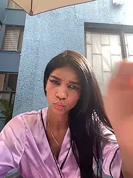 LauraAristizabal online show from January 23, 7:40 pm