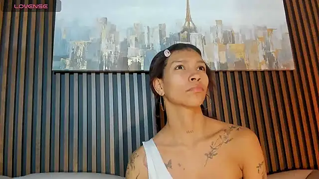 LauraAristizabal online show from September 12, 12:38 pm