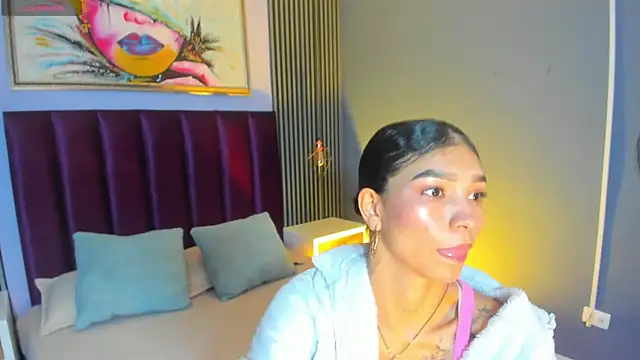LauraAristizabal online show from April 24, 12:18 pm