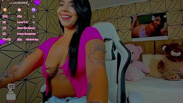 vane lopez  online show from February 9, 7:40 pm