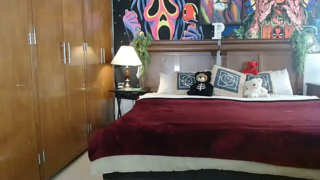 Snapshot of MINI_Petite chatting on December 17, 5:36 pm MINI Petite online show from December 17, 5:36 pm