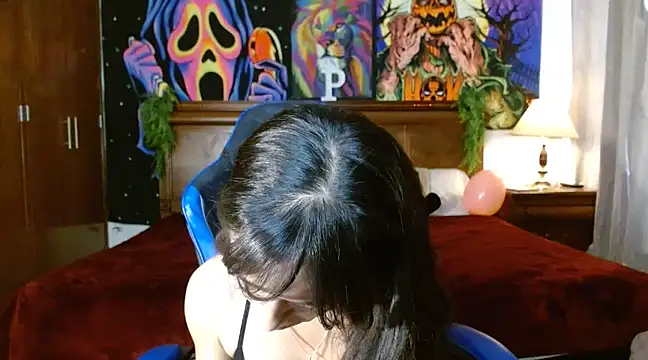 Snapshot of MINI_Petite chatting on January 9, 11:45 pm MINI Petite online show from January 9, 11:45 pm