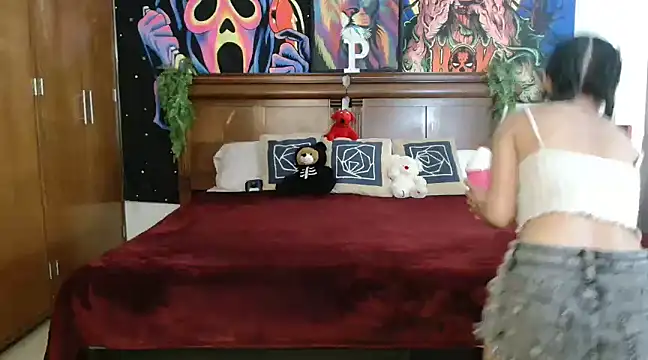 Snapshot of MINI_Petite chatting on January 31, 8:43 pm MINI Petite online show from January 31, 8:43 pm