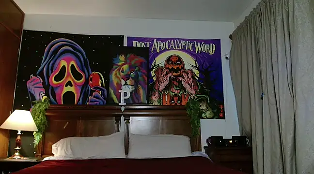 Snapshot of MINI_Petite chatting on February 19, 12:46 am MINI Petite online show from February 19, 12:46 am