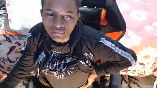 Snapshot of sexyjustin202 chatting on December 26, 1:51 am sexyjustin202 online show from December 26, 1:51 am