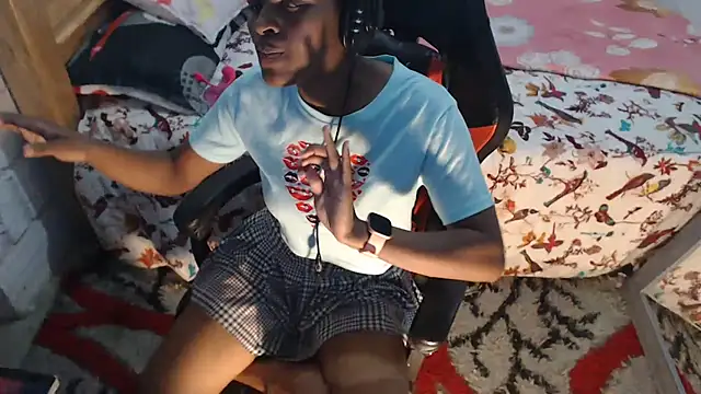 Snapshot of sexyjustin202 chatting on January 16, 1:48 am sexyjustin202 online show from January 16, 1:48 am