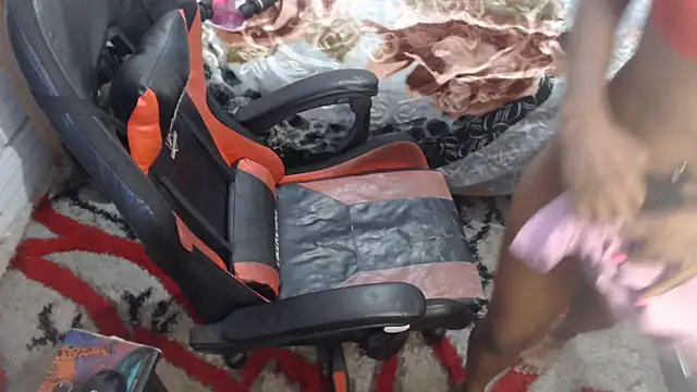 Snapshot of sexyjustin202 chatting on September 26, 2:26 am sexyjustin202 online show from September 26, 2:26 am