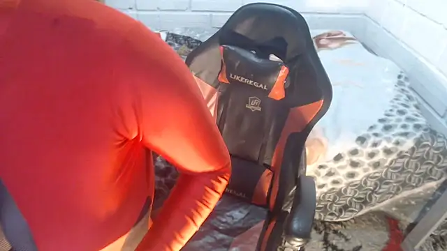 Snapshot of sexyjustin202 chatting on October 1, 10:38 pm sexyjustin202 online show from October 1, 10:38 pm