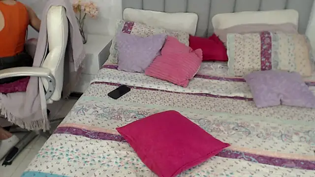 Snapshot of X6uldv8xdollxxx chatting on November 13, 2:21 am X6uldv8xdollxxx online show from November 13, 2:21 am