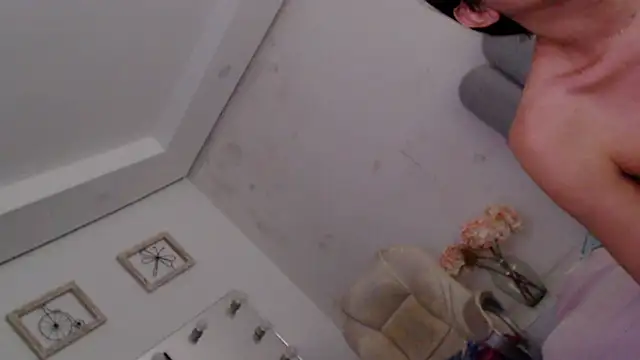 Snapshot of X6uldv8xdollxxx chatting on January 18, 8:45 pm X6uldv8xdollxxx online show from January 18, 8:45 pm