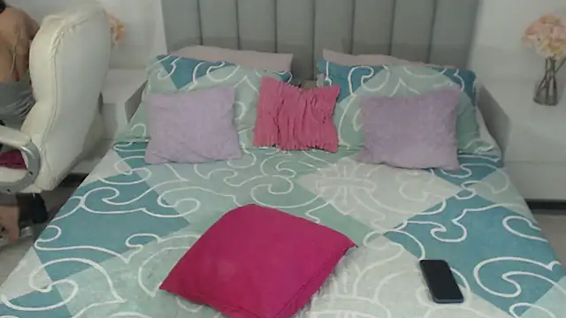 Snapshot of X6uldv8xdollxxx chatting on February 17, 5:04 am X6uldv8xdollxxx online show from February 17, 5:04 am