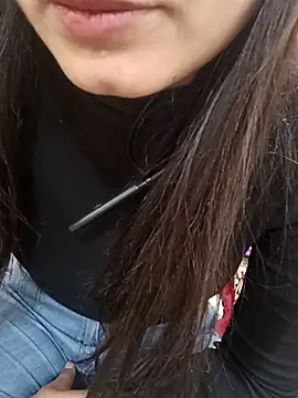 Snapshot of CuteSarikaLIVE chatting on December 14, 4:07 am CuteSarikaLIVE online show from December 14, 4:07 am