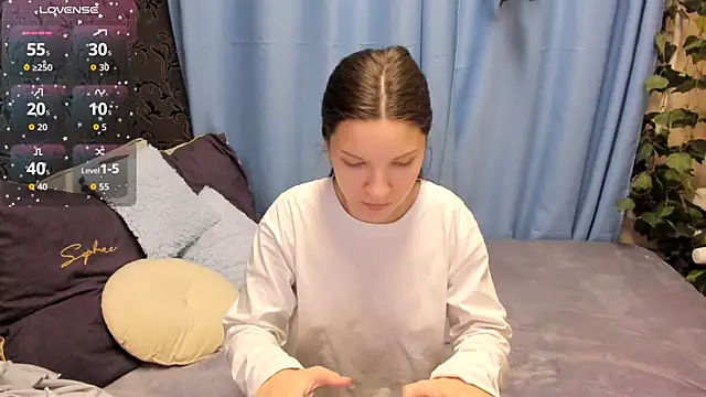 MelaniGrand online show from November 21, 9:30 am