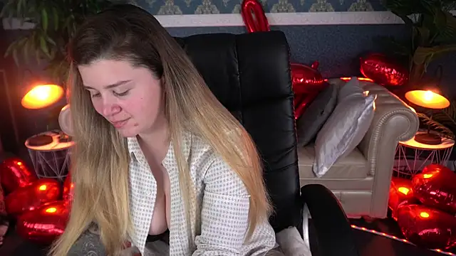 AmellyMilly online show from February 7, 1:48 pm