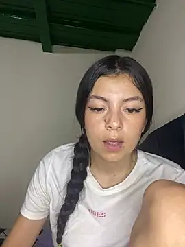 Snapshot of Meghan320 chatting on February 10, 3:46 am Meghan320 online show from February 10, 3:46 am