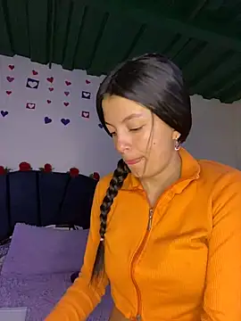 Snapshot of Meghan320 chatting on February 18, 4:37 pm Meghan320 online show from February 18, 4:37 pm