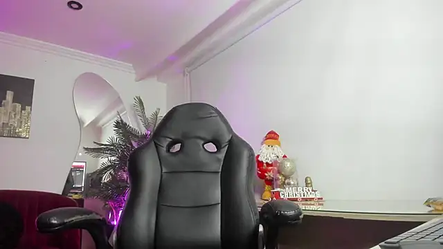 Snapshot of Meghan320 chatting on November 29, 11:46 am Meghan320 online show from November 29, 11:46 am