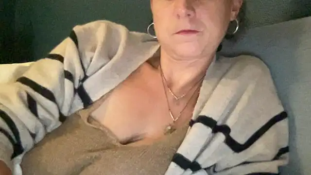 Sexy-Mel online show from February 20, 5:57 pm