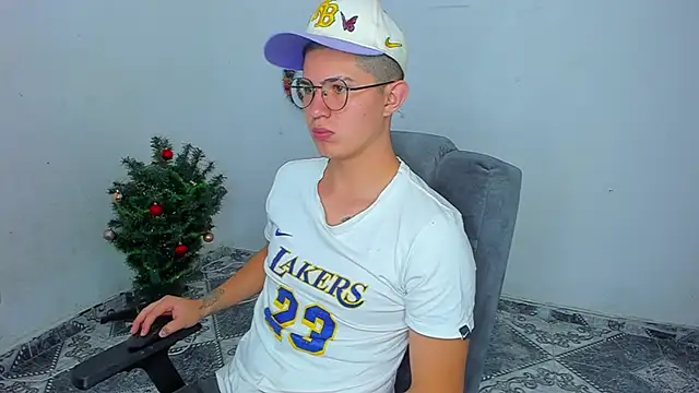 Snapshot of patrik_027 chatting on January 5, 7:28 pm patrik 027 online show from January 5, 7:28 pm