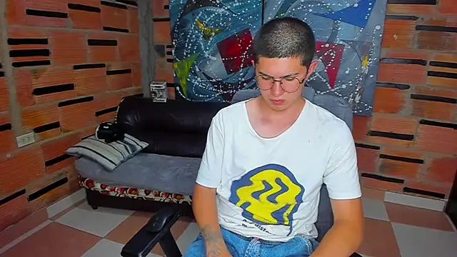 Snapshot of patrik_027 chatting on January 23, 9:18 pm patrik 027 online show from January 23, 9:18 pm