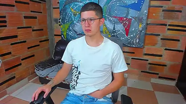 Snapshot of patrik_027 chatting on March 4, 12:33 pm patrik 027 online show from March 4, 12:33 pm