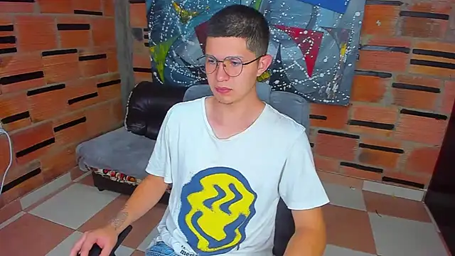 Snapshot of patrik_027 chatting on March 7, 3:51 am patrik 027 online show from March 7, 3:51 am