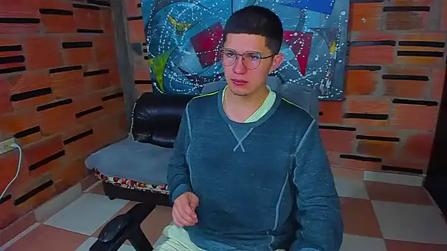 Snapshot of patrik_027 chatting on March 20, 2:10 pm patrik 027 online show from March 20, 2:10 pm