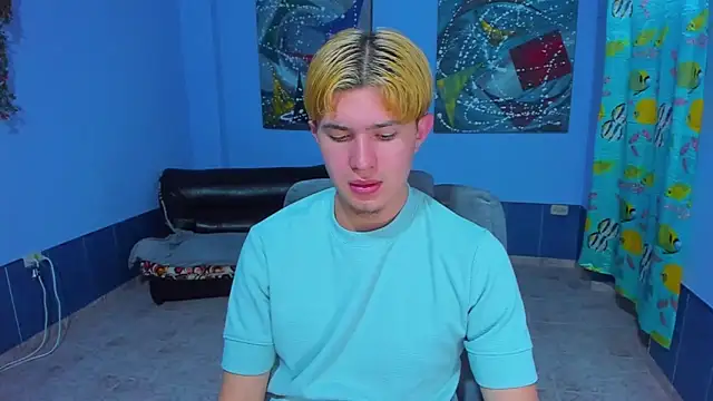 Snapshot of patrik_027 chatting on September 18, 5:26 pm patrik 027 online show from September 18, 5:26 pm