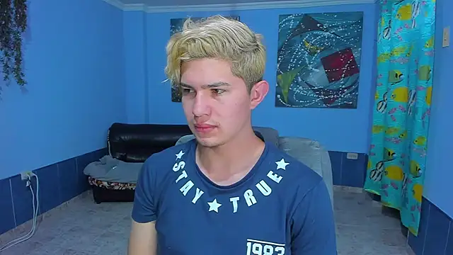 Snapshot of patrik_027 chatting on October 16, 7:04 pm patrik 027 online show from October 16, 7:04 pm