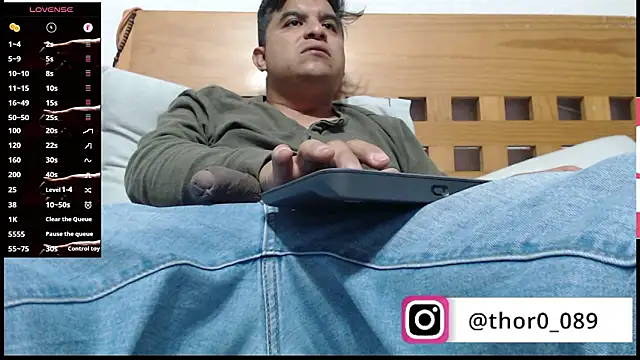 thor000089 online show from February 11, 3:55 am