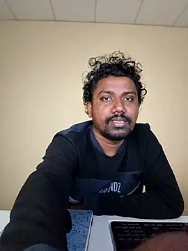 Snapshot of Mallupaiyanaachu chatting on January 5, 7:06 pm Mallupaiyanaachu online show from January 5, 7:06 pm