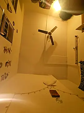 Snapshot of Mallupaiyanaachu chatting on February 11, 5:40 pm Mallupaiyanaachu online show from February 11, 5:40 pm