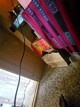 Snapshot of Mallupaiyanaachu chatting on February 12, 6:52 am Mallupaiyanaachu online show from February 12, 6:52 am