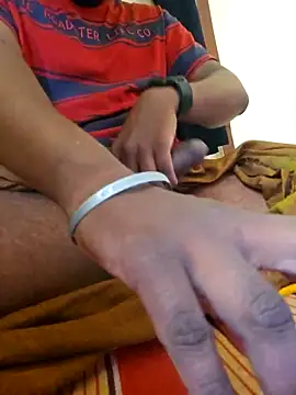 Snapshot of Mallupaiyanaachu chatting on February 27, 5:40 am Mallupaiyanaachu online show from February 27, 5:40 am