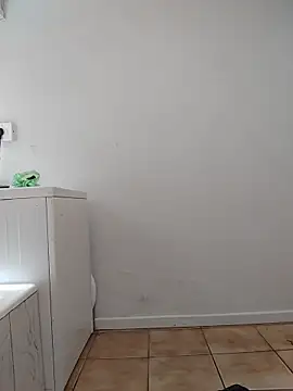 Snapshot of Happypotplants chatting on February 20, 9:00 am Happypotplants online show from February 20, 9:00 am