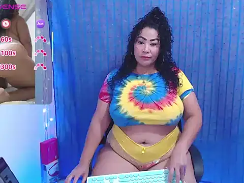 Snapshot of mature_beautifull chatting on July 4, 11:55 pm mature beautifull online show from July 4, 11:55 pm