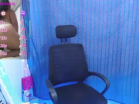 Snapshot of mature_beautifull chatting on July 21, 3:42 am mature beautifull online show from July 21, 3:42 am