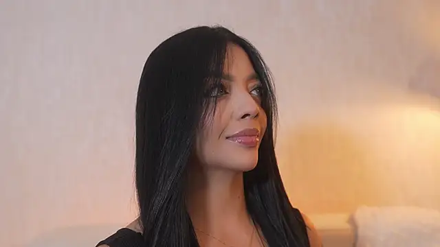 Snapshot of sarah_hiill chatting on November 28, 10:01 pm sarah hiill online show from November 28, 10:01 pm