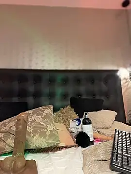 MiahWindsor online show from July 2, 3:23 am