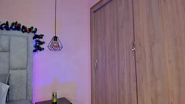 Snapshot of Stefhanyblow chatting on November 21, 5:17 am Stefhanyblow online show from November 21, 5:17 am