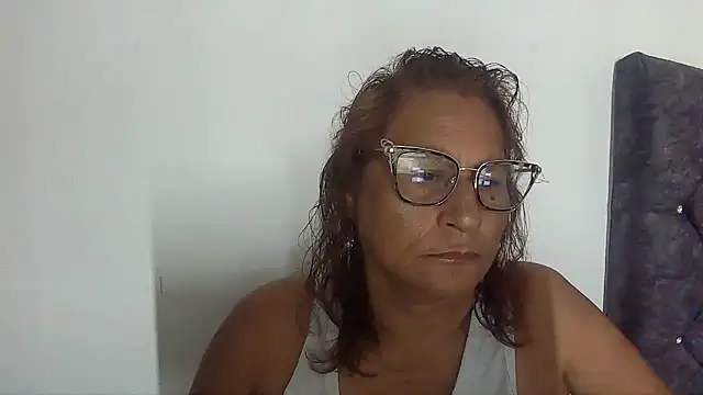 charrysexy1 online show from November 4, 1:43 pm