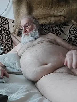 Snapshot of SexySantaC chatting on March 8, 6:50 am SexySantaC online show from March 8, 6:50 am