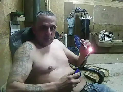 Snapshot of hardcok4u2abuse40 chatting on February 23, 11:00 am hardcok4u2abuse40 online show from February 23, 11:00 am