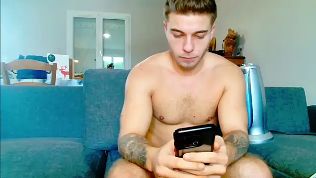 Snapshot of Elkafit28 chatting on December 26, 11:32 am Elkafit28 online show from December 26, 11:32 am