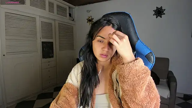 Miss Nicole online show from January 6, 1:42 am