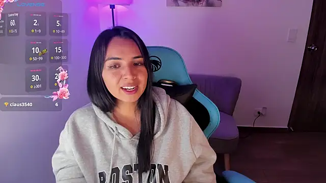 Miss Nicole online show from April 30, 8:57 pm